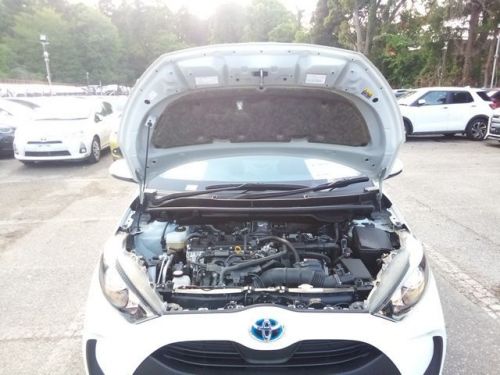 Toyota Yaris HYBRID X in Mauritius