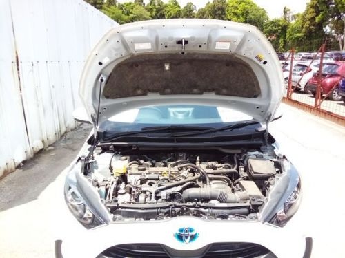 Toyota Yaris HYBRID X in Mauritius