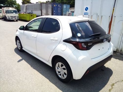 Toyota Yaris HYBRID X in Mauritius