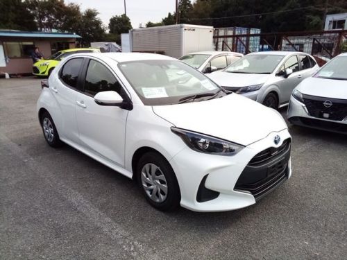 Toyota Yaris HYBRID X in Mauritius