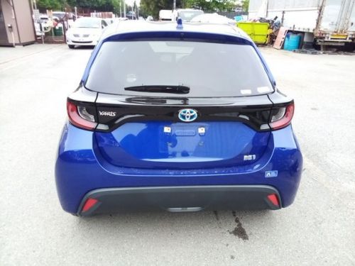 Toyota Yaris HYBRID X in Mauritius