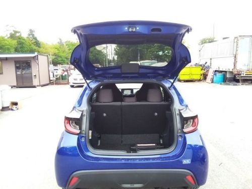 Toyota Yaris HYBRID X in Mauritius