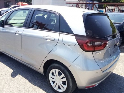 Honda Fit e:HEV BASIC in Mauritius