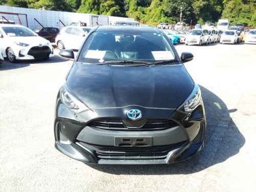 Toyota Yaris HYBRID X in Mauritius