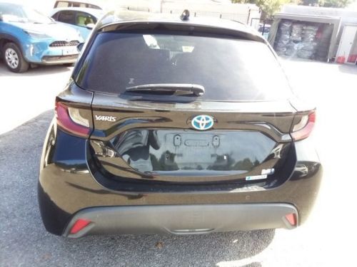 Toyota Yaris HYBRID X in Mauritius