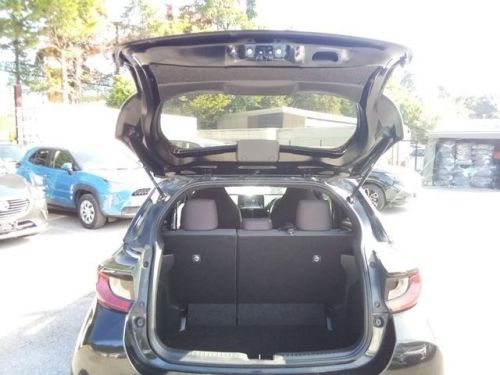 Toyota Yaris HYBRID X in Mauritius