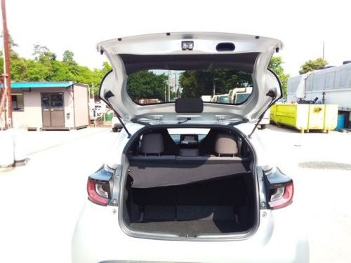 Toyota Yaris HYBRID X in Mauritius