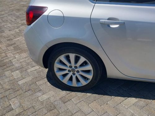 Opel Astra in Mauritius