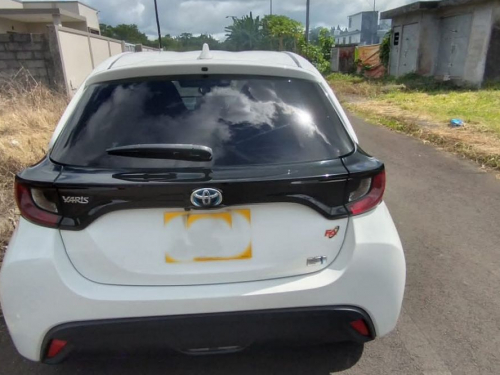 Toyota Yaris Hybrid X PACK in Mauritius