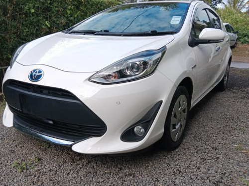 Used Toyota AQUA [HYBRID] for sale in Phoenix