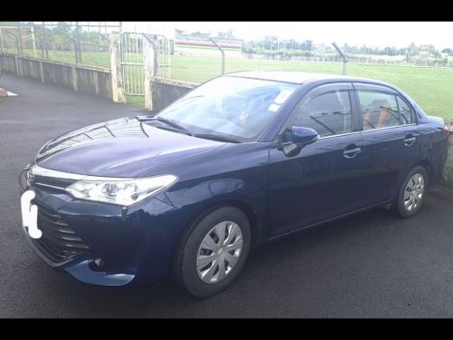 Toyota Corolla axio grade G in Mauritius