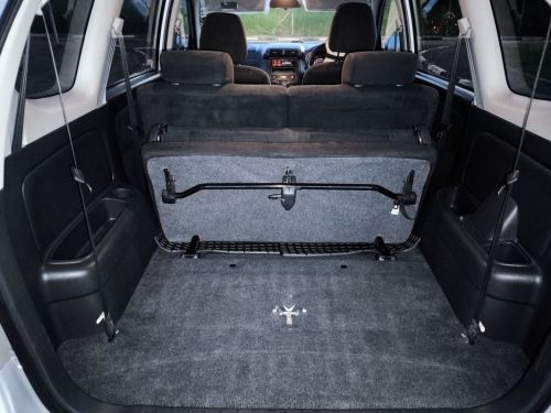 Toyota Avanza 1.5G in Mauritius