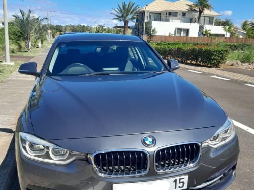 BMW 318i sport line in Mauritius