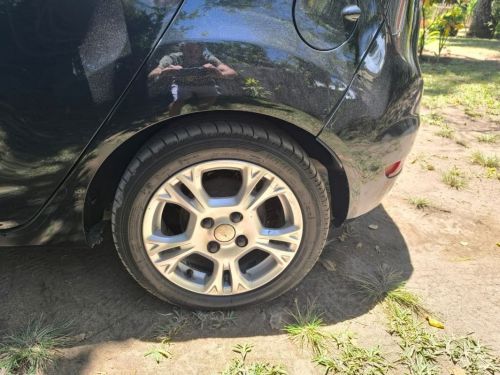 Ford Fiesta 1.4 in Mauritius