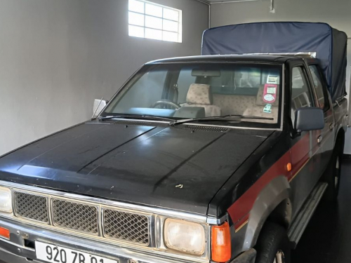Used Nissan Hardbody 4x4 for sale in Laventure