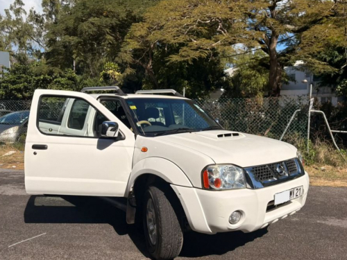 Nissan np300 in Mauritius