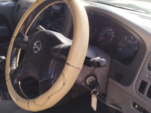 Nissan np300 in Mauritius