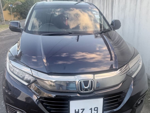 Used Honda Vezel for sale in Triolet