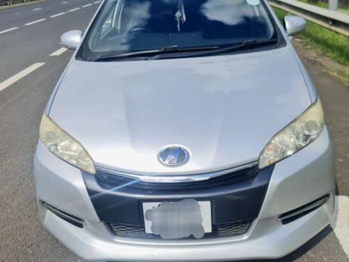 Used Toyota Wish Series A for sale in Brisee Verdiere