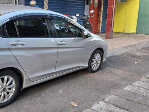 Honda grace in Mauritius