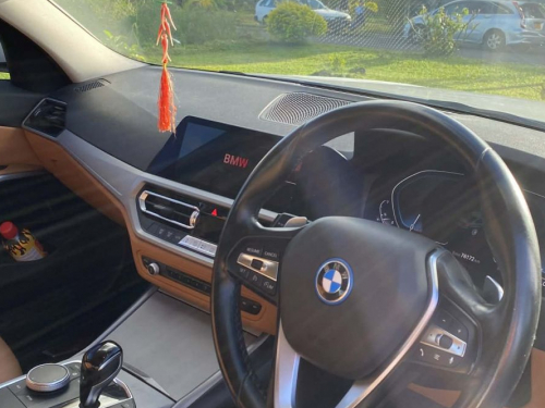 BMW 330e PLUG IN HYBRID G20 in Mauritius