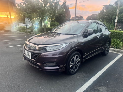 Pre-owned Honda Vezel for sale in 