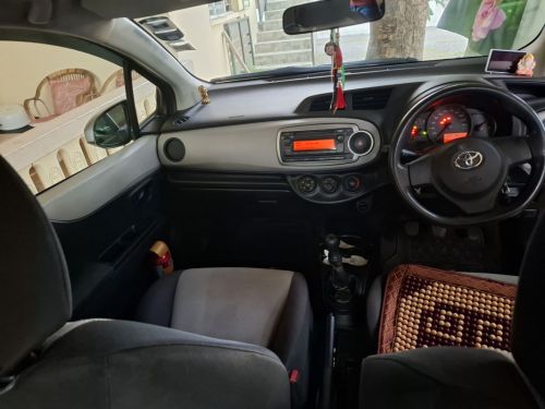Toyota Yaris 1.3 Manual in Mauritius