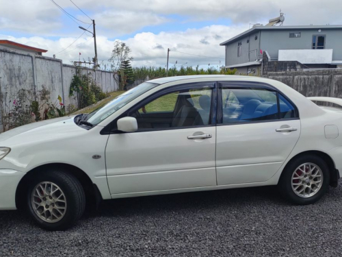 Pre-owned Mitsubishi Lancer for sale in 