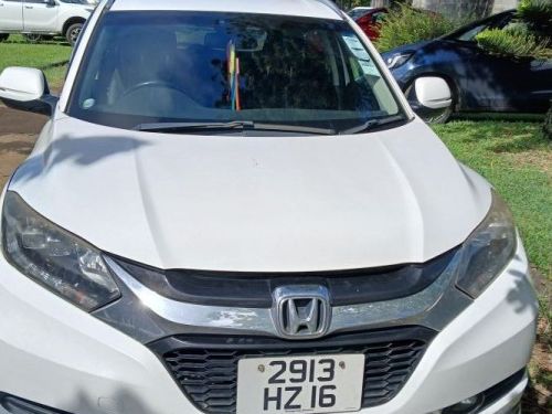 Pre-owned Honda Vezel for sale in 