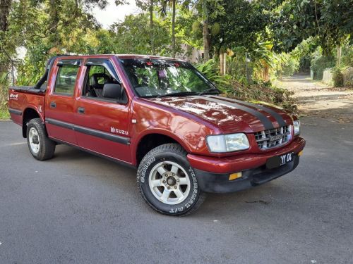 Isuzu KB 250 in Mauritius
