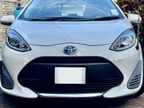 Toyota Aqua Hybrid in Mauritius